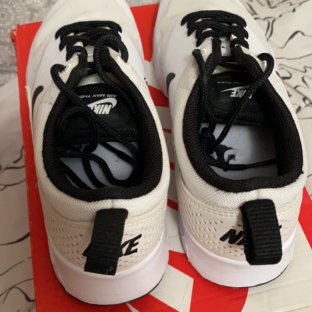 Nike air max Sneakers thea - Size 6.5 - Picture 4 of 4